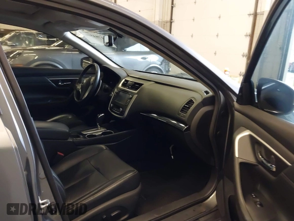 2017 Nissan Altima SL with VIN 1N4BL3AP3HC205955, listed as a IAAI auction lot 41784506 with 85,333 mi miles and . Bid and sale history available at DreamBid. Image 5.