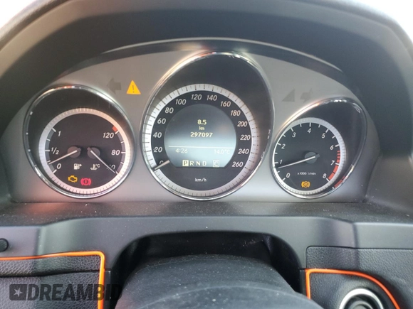 2010 Mercedes-Benz C 300 Sport z VIN WDDGF8BB3AF473664, wystawiony jako Copart lot #55313745 z przebiegiem 297 097 mil mil oraz Szkody całkowita. Historia ofert i sprzedaży dostępna na DreamBid. Obrazek 9.