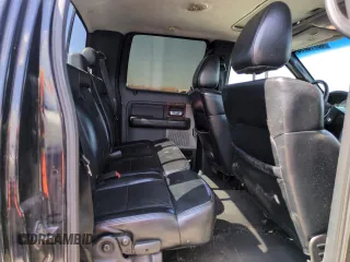 2006 Ford F-150 XLT z VIN 1FTPW14576FA41997, wystawiony jako Copart lot #63773895 z przebiegiem 182 893 mil mil oraz Czysty tytuł • Clean title. Historia ofert i sprzedaży dostępna na DreamBid. Obrazek 10.