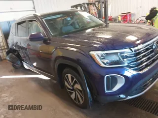 2024 Volkswagen Atlas SEL with VIN 1V2BR2CA0RC543907, listed as a IAAI auction lot 41704653 with 13,549 mi miles and . Bid and sale history available at DreamBid. Image 14.