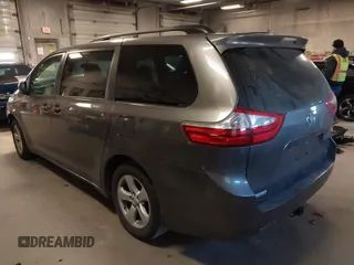 2015 Toyota Sienna LE AAS with VIN 5TDKK3DC6FS652281, listed as a IAAI auction lot 41891750 with 150,162 mi miles. Bid and sale history available at carsss.com. Image 3.