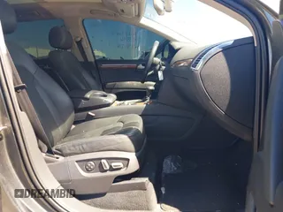 2014 Audi Q7 3.0T S line Prestige with VIN WA1DGAFE7ED011657, listed as a IAAI auction lot 41775200 with 149,395 mi miles. Bid and sale history available at carsss.com. Image 5.