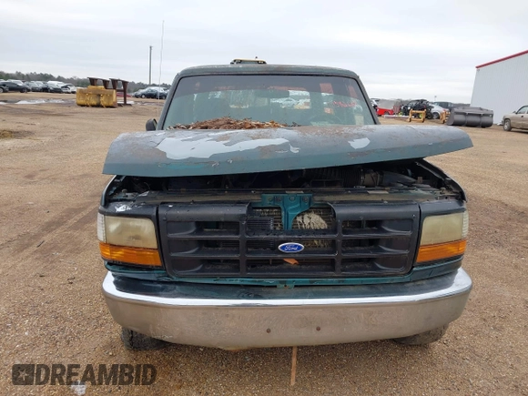 1996 Ford Bronco Custom with VIN 1FMEU15H4TLA86037, listed as a IAAI auction lot 41582668 with 1 mi miles. Bid and sale history available at carsss.com. Image 6.