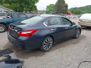 2017 Nissan Altima SL z VIN 1N4AL3AP6HC193134, wystawiony jako IAAI lot #42287276 z przebiegiem 97 296 mil mil oraz . Historia ofert i sprzedaży dostępna na DreamBid. Obrazek 4.