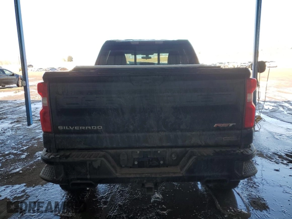 2021 Chevrolet Silverado 1500 RST with VIN 3GCUYEEL5MG185142, listed as a Copart auction lot 45176875 with 51,210 mi miles and Salvage Title. Bid and sale history available at carsss.com. Image 6.