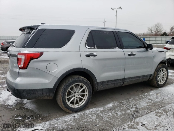 2016 Ford Utility Police Interceptor with VIN 1FM5K8AR8GGB07533, listed as a Copart auction lot 45907335 with NaN miles and Salvage Title. Bid and sale history available at carsss.com. Image 3.