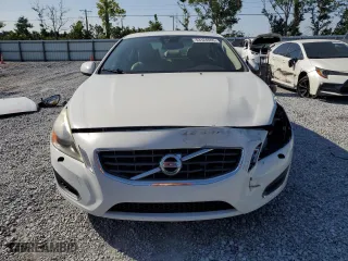 2013 Volvo S60 T5 Premier with VIN YV1612FS7D2179847, listed as a Copart auction lot 53124995 with 109,103 mi miles and Salvage Title. Bid and sale history available at carsss.com. Image 5.