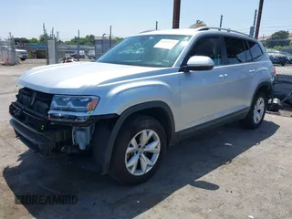 2018 Volkswagen Atlas SE with VIN 1V2DP2CA3JC599181, listed as a IAAI auction lot 42293017 with 70,589 mi miles and . Bid and sale history available at DreamBid. Image 2.