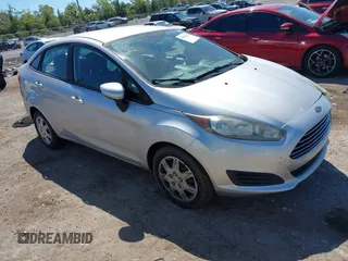 2017 Ford Fiesta S z VIN 3FADP4AJ0HM171227, wystawiony jako IAAI lot #41878411 z przebiegiem 88 558 mil mil oraz . Historia ofert i sprzedaży dostępna na DreamBid. Obrazek 1.