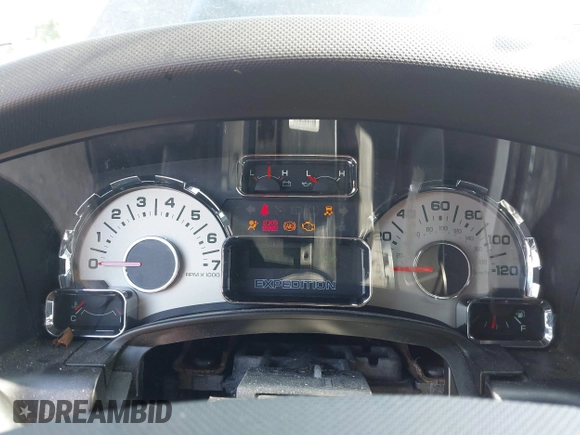 2013 Ford Expedition Limited z VIN 1FMJU2A53DEF26318, wystawiony jako IAAI lot #42769952 z przebiegiem 142 973 mil mil oraz . Historia ofert i sprzedaży dostępna na DreamBid. Obrazek 7.