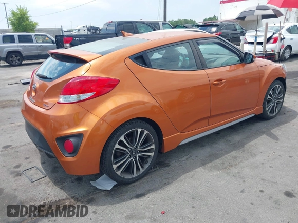 2016 Hyundai Veloster Turbo z VIN KMHTC6AE8GU302247, wystawiony jako IAAI lot #42619624 z przebiegiem 35 112 mil mil oraz . Historia ofert i sprzedaży dostępna na DreamBid. Obrazek 4.
