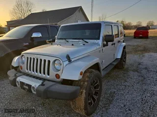 2011 Jeep Wrangler Unlimited Sahara with VIN 1J4BA5H16BL627992, listed as a Copart auction lot 54337305 with 197,845 mi miles and Clean Title. Bid and sale history available at carsss.com. Image 2.