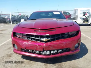 2010 Chevrolet Camaro 2SS z VIN 2G1FK1EJ8A9185524, wystawiony jako IAAI lot #42034608 z przebiegiem 156 545 mil mil oraz . Historia ofert i sprzedaży dostępna na DreamBid. Obrazek 6.