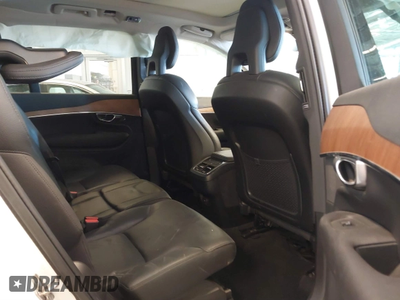 2022 Volvo XC90 Momentum with VIN YV4102PK8N1783915, listed as a IAAI auction lot 41668867 with 72,756 mi miles. Bid and sale history available at carsss.com. Image 8.