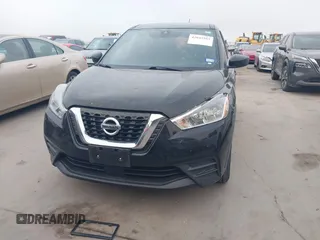 2020 Nissan Kicks S z VIN 3N1CP5BV7LL563586, wystawiony jako IAAI lot #42043567 z przebiegiem 66 727 mil mil oraz . Historia ofert i sprzedaży dostępna na DreamBid. Obrazek 12.
