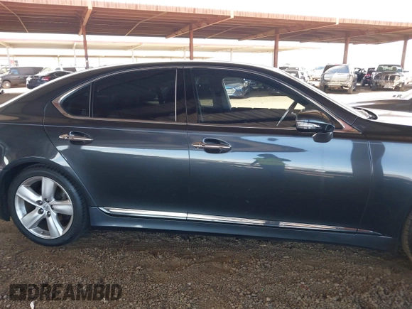 2011 Lexus LS 460 z VIN JTHBL5EF0B5108018, wystawiony jako IAAI lot #42066810 z przebiegiem 139 768 mil mil oraz . Historia ofert i sprzedaży dostępna na DreamBid. Obrazek 13.