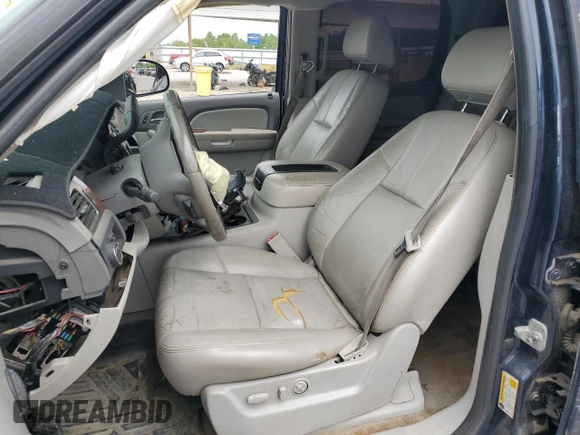 2007 Chevrolet Avalanche LTZ с VIN 3GNEC12077G166416, выставлен на аукционе Copart как лот 52812685 с пробегом Не указан миль и Списание • Salvage title. История ставок и продаж доступна на DreamBid. Изображение 7.