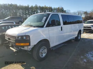 2023 Chevrolet Express Passenger LS z VIN 1GAZGNFP7P1234198, wystawiony jako Copart lot #85733764 z przebiegiem 18 464 mil mil oraz Nie do naprawy • Non repairable. Historia ofert i sprzedaży dostępna na DreamBid. Obrazek 1.