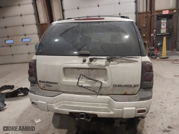 2002 Chevrolet TrailBlazer LS with VIN 1GNDT13S822239757, listed as a IAAI auction lot 41346981 with 192,281 mi miles. Bid and sale history available at carsss.com. Image 17.