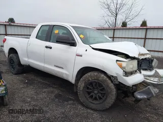 2008 Toyota Tundra 4WD Truck with VIN 5TFBV54148X051806, listed as a IAAI auction lot 41350008 with 208,477 mi miles. Bid and sale history available at carsss.com. Image 1.