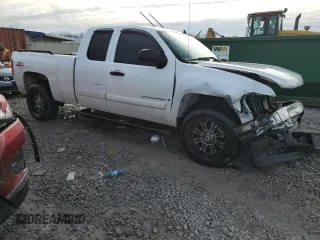2007 Chevrolet Silverado 1500 LT w/2LT with VIN 2GCEC190171730780, listed as a Copart auction lot 42031455 with Not Provided miles and Salvage Title. Bid and sale history available at carsss.com. Image 4.