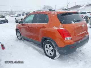 2016 Chevrolet Trax LT z VIN KL7CJLSB8GB698542, wystawiony jako IAAI lot #41404696 z przebiegiem 108 826 mil mil oraz . Historia ofert i sprzedaży dostępna na DreamBid. Obrazek 3.