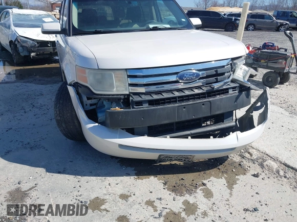 2009 Ford Flex SEL with VIN 2FMEK62C49BB02371, listed as a IAAI auction lot 41780212 with 194,522 mi miles. Bid and sale history available at carsss.com. Image 6.