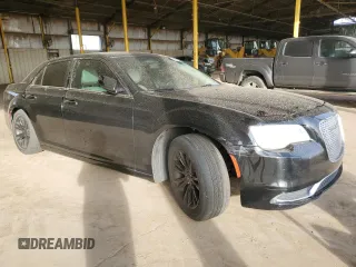 2017 Chrysler 300 Limited z VIN 2C3CCAAG9HH662337, wystawiony jako Copart lot #43659215 z przebiegiem 146 636 mil mil oraz Szkoda całkowita • Salvage title. Historia ofert i sprzedaży dostępna na DreamBid. Obrazek 4.