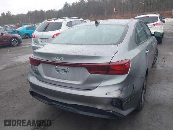 2023 Kia Forte LXS z VIN 3KPF24ADXPE544309, wystawiony jako IAAI lot #41722008 z przebiegiem 61 154 mil mil oraz . Historia ofert i sprzedaży dostępna na DreamBid. Obrazek 16.