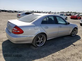 2003 Mercedes-Benz E 320 z VIN WDBUF65J13A168117, wystawiony jako Copart lot #56205235 z przebiegiem Nie podano mil oraz Szkoda całkowita • Salvage title. Historia ofert i sprzedaży dostępna na DreamBid. Obrazek 3.