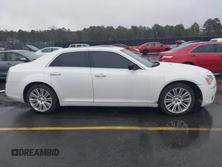 2014 Chrysler 300 with VIN 2C3CCAEG1EH380389, listed as a IAAI auction lot 41544101 with 186,314 mi miles. Bid and sale history available at carsss.com. Image 14.
