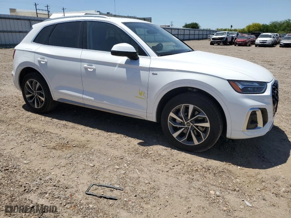 2024 Audi Q5 S line Premium with VIN WA1GAAFY9R2143457, listed as a Copart auction lot 51952465 with 1,480 mi miles and Salvage Title. Bid and sale history available at carsss.com. Image 4.