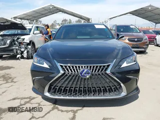 2022 Lexus ES 300h with VIN 58ADA1C18NU025337, listed as a IAAI auction lot 41755196 with 118,413 mi miles and . Bid and sale history available at DreamBid. Image 13.