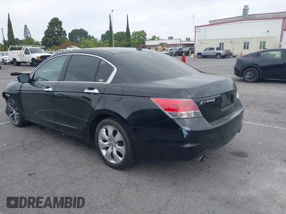 2008 Honda Accord EX-L z VIN 1HGCP36828A027005, wystawiony jako IAAI lot #42273014 z przebiegiem 174 482 mil mil oraz . Historia ofert i sprzedaży dostępna na DreamBid. Obrazek 3.