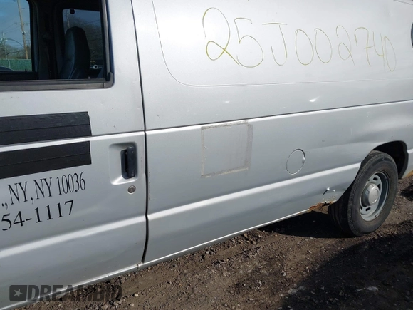 2006 Ford Econoline Cargo with VIN 1FTRE14W36HA38006, listed as a IAAI auction lot 41804095 with Not Provided miles. Bid and sale history available at carsss.com. Image 6.
