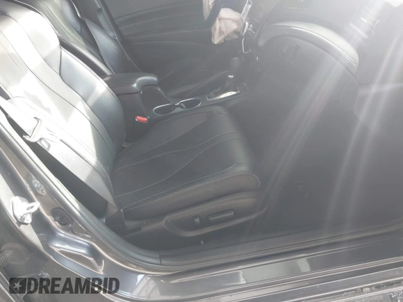 2021 Acura ILX Premium z VIN 19UDE2F70MA006935, wystawiony jako IAAI lot #41381744 z przebiegiem 96 057 mil mil oraz . Historia ofert i sprzedaży dostępna na DreamBid. Obrazek 5.