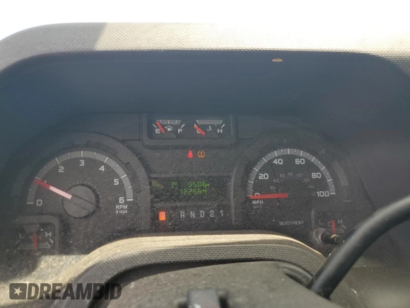 2009 Ford Econoline Passenger XL with VIN 1FBNE31L59DA62487, listed as a Copart auction lot 58073325 with 122,664 mi miles and Salvage title. Bid and sale history available at DreamBid. Image 9.