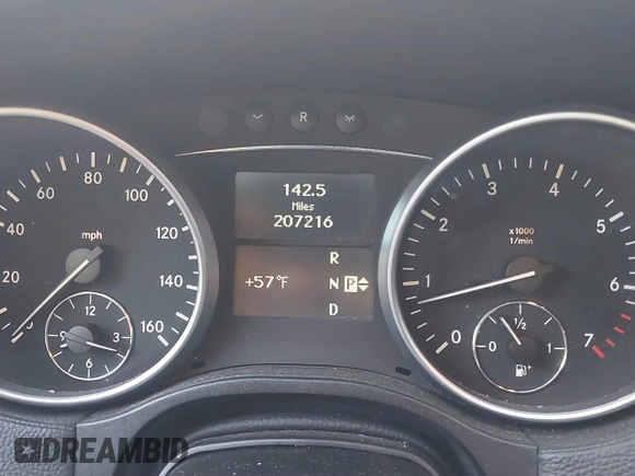 2008 Mercedes-Benz GL-Class 4.6L with VIN 4JGBF71E78A380644, listed as a IAAI auction lot 40677495 with 207,216 mi miles. Bid and sale history available at carsss.com. Image 7.