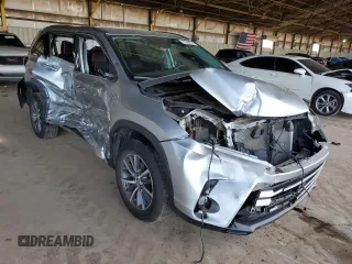 2019 Toyota Highlander SE with VIN 5TDKZRFH9KS557280, listed as a Copart auction lot 55094585 with 84,050 mi miles and Salvage title. Bid and sale history available at DreamBid. Image 4.