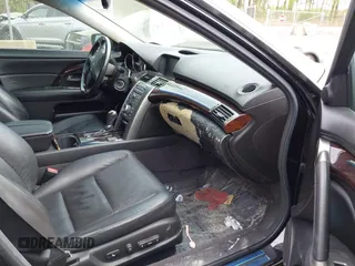 2011 Acura RL Technology with VIN JH4KB2F63BC000925, listed as a IAAI auction lot 42082074 with 117,491 mi miles and . Bid and sale history available at DreamBid. Image 5.