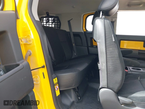 2007 Toyota FJ Cruiser with VIN JTEBU11F670079735, listed as a IAAI auction lot 41722033 with 171,088 mi miles. Bid and sale history available at carsss.com. Image 8.