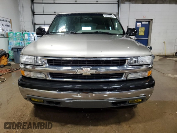 2002 Chevrolet Tahoe Z71 z VIN 1GNEK13Z62R120231, wystawiony jako Copart lot #58536675 z przebiegiem 194 981 mil mil oraz Czysty tytuł • Clean title. Historia ofert i sprzedaży dostępna na DreamBid. Obrazek 5.