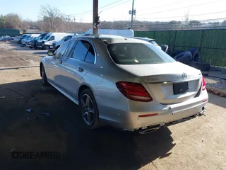 2017 Mercedes-Benz E 300 Luxury с VIN WDDZF4KB3HA177441, выставлен на аукционе IAAI как лот 41143481 с пробегом 35 468 миль миль и . История ставок и продаж доступна на DreamBid. Изображение 3.