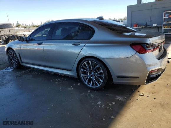 2022 BMW 7 Series 750i xDrive with VIN WBA7U2C01NCK62283, listed as a Copart auction lot 83007534 with 0 mi miles and Salvage Title. Bid and sale history available at carsss.com. Image 2.