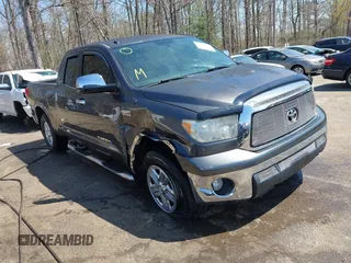 2012 Toyota Tundra z VIN 5TFUY5F14CX247590, wystawiony jako IAAI lot #41968751 z przebiegiem 82 631 mil mil oraz . Historia ofert i sprzedaży dostępna na DreamBid. Obrazek 1.