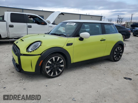 2023 MINI Hardtop Cooper S z VIN WMW53DH08P2T36855, wystawiony jako Copart lot #79066014 z przebiegiem 19 263 mil mil oraz Szkoda całkowita • Salvage title. Historia ofert i sprzedaży dostępna na DreamBid. Obrazek 1.