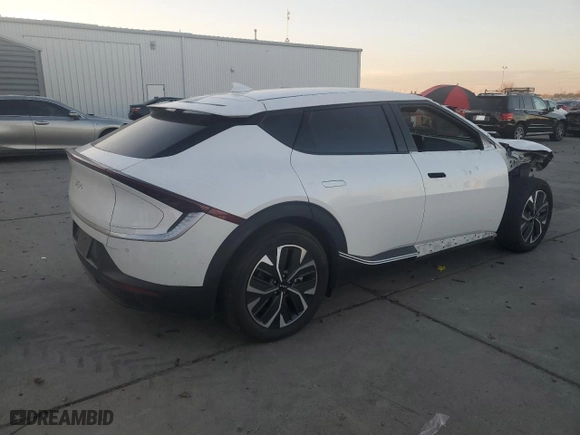 2023 Kia EV6 Light with VIN KNDC34LB7P5608698, listed as a Copart auction lot 81836084 with 13,736 mi miles and Salvage Title. Bid and sale history available at carsss.com. Image 3.