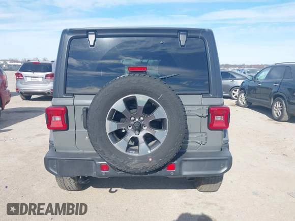 2018 Jeep Wrangler Unlimited Sahara z VIN 1C4HJXEN9JW215890, wystawiony jako IAAI lot #41215063 z przebiegiem 39 567 mil mil oraz . Historia ofert i sprzedaży dostępna na DreamBid. Obrazek 16.