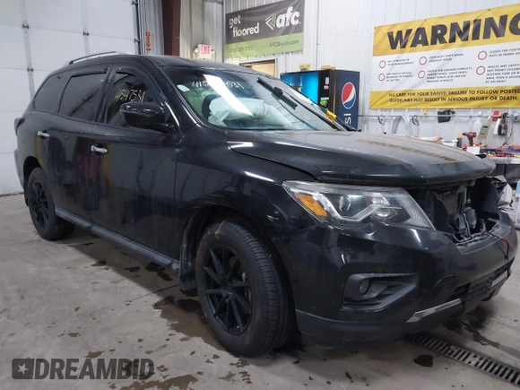 2017 Nissan Pathfinder SV with VIN 5N1DR2MM3HC622517, listed as a IAAI auction lot 41547531 with 115,526 mi miles. Bid and sale history available at carsss.com. Image 1.