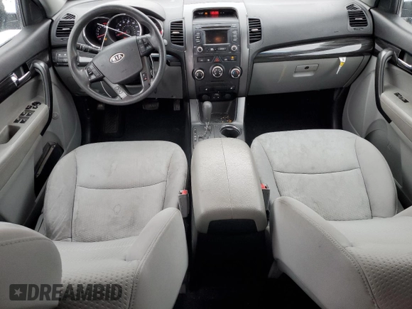 2013 Kia Sorento LX with VIN 5XYKT3A62DG346202, listed as a Copart auction lot 82705134 with 208,117 mi miles and Non repairable. Bid and sale history available at DreamBid. Image 8.